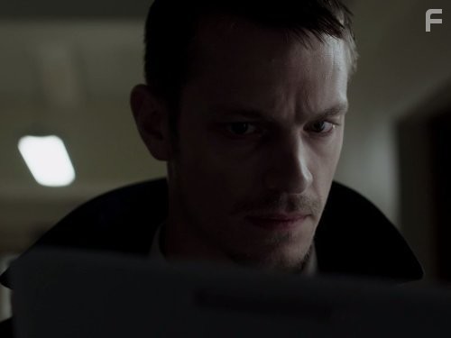 Joel Kinnaman in Убийство (2011)