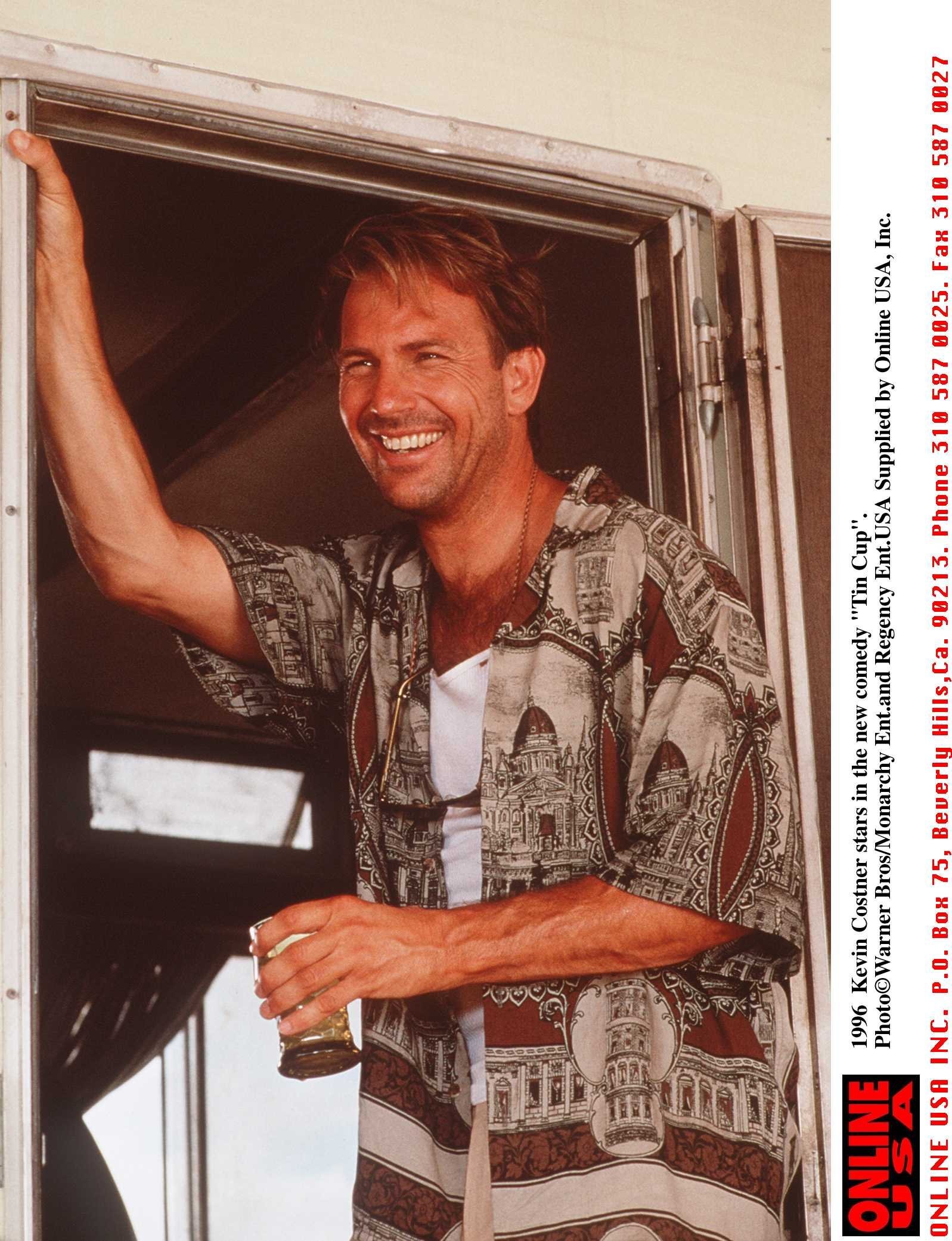 Kevin Costner in Жестяной кубок (1996)