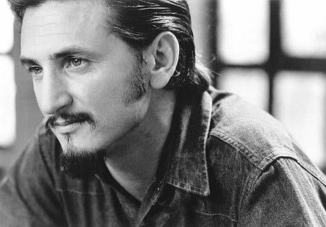 Sean Penn in Мертвец идет (1995)