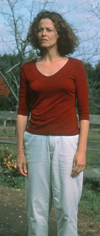 Sigourney Weaver in Карта мира (1999)