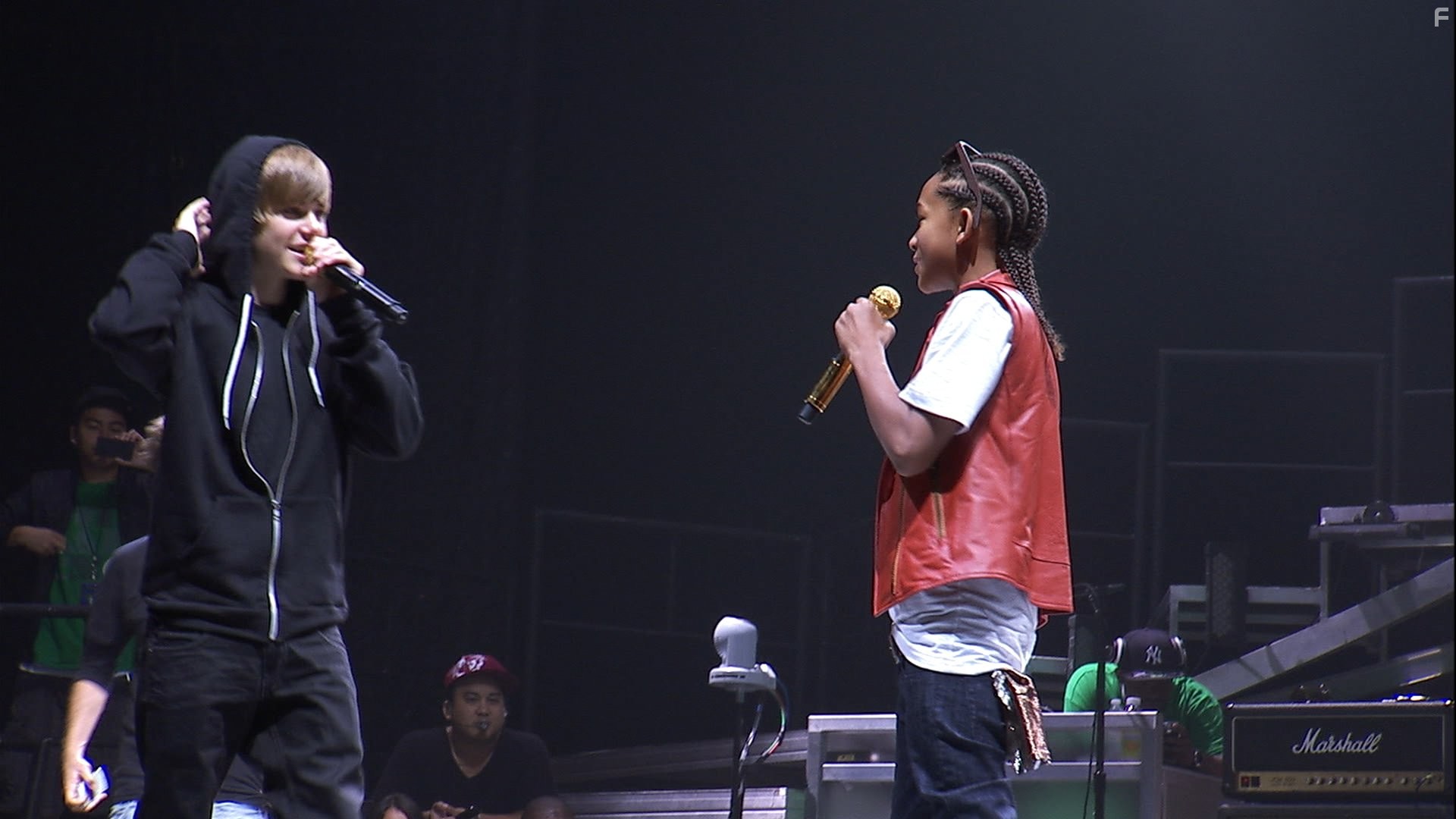 Jaden Smith and Justin Bieber in Джастин Бибер: Никогда не говори никогда (2011)