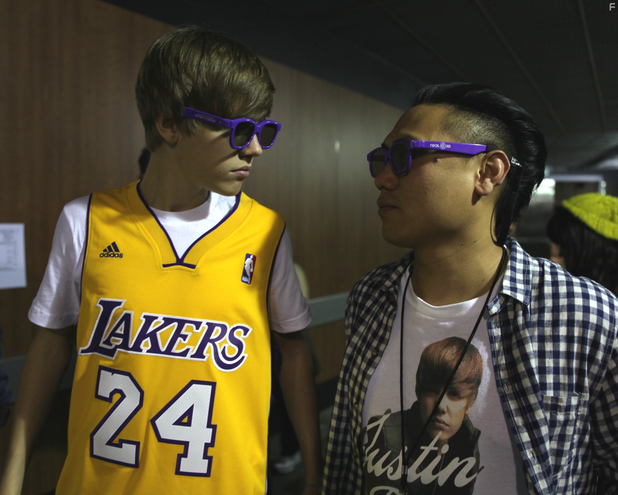 Jon M. Chu and Justin Bieber in Джастин Бибер: Никогда не говори никогда (2011)