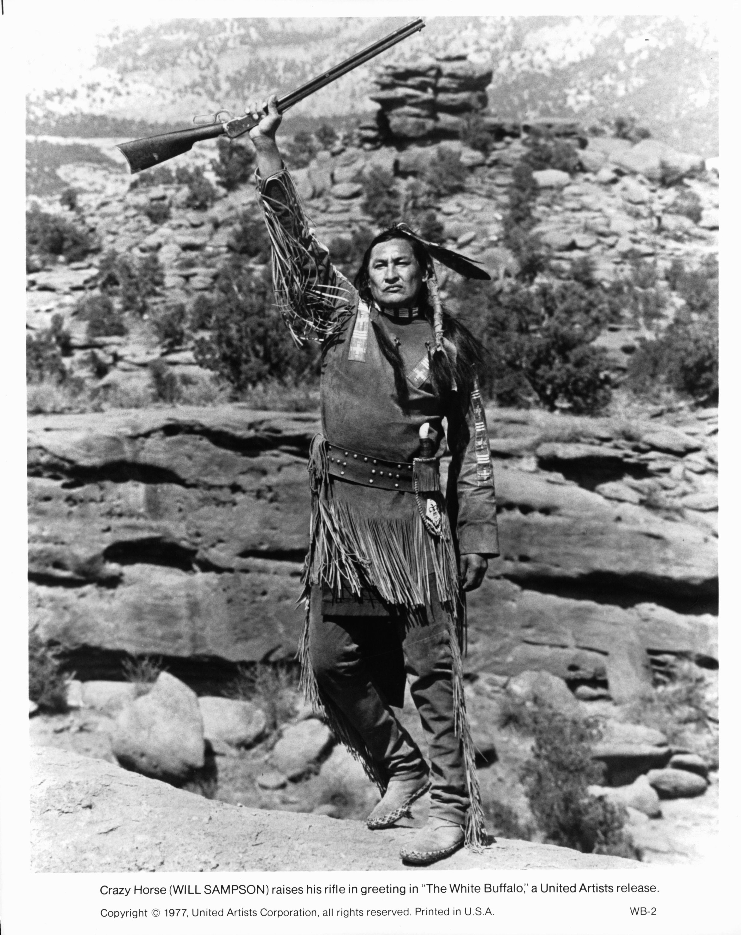 Will Sampson in Белый бизон (1977)