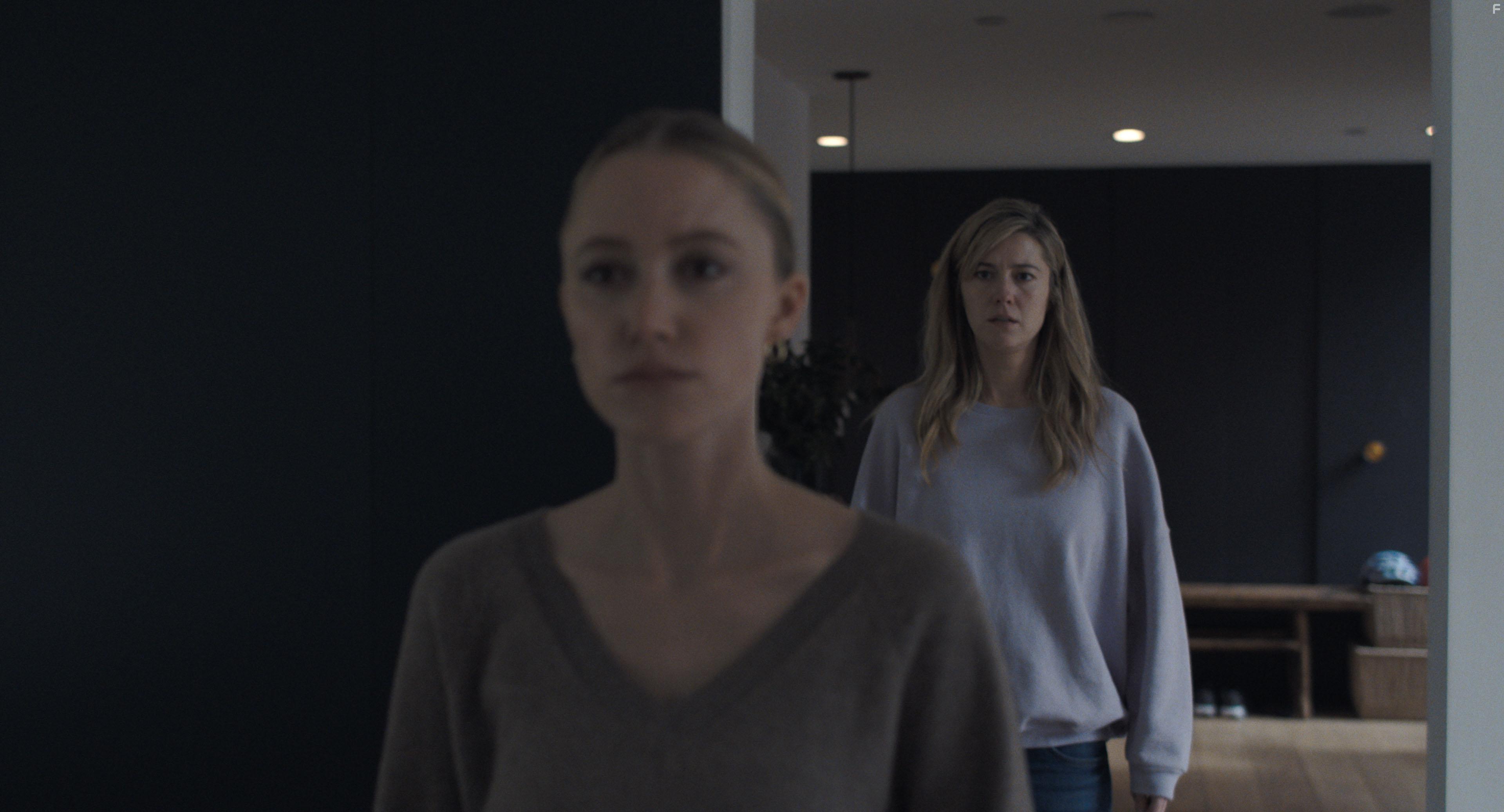 Рука, качающая колыбель #2