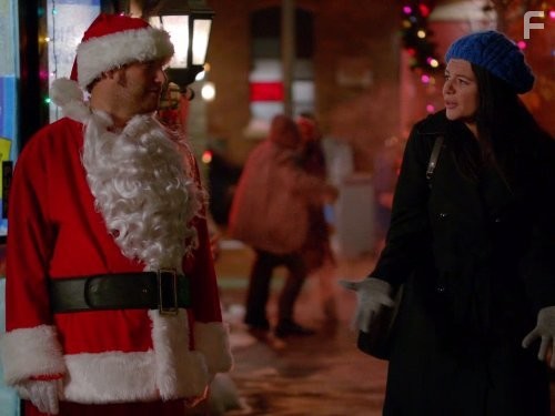 Adam Pally and Casey Wilson in Счастливый конец (2011)