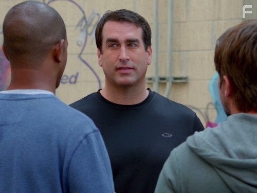 Rob Riggle in Счастливый конец (2011)