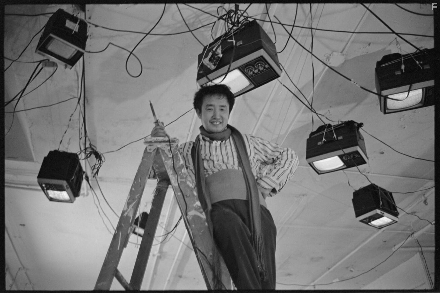 Нам Джун Пайк: Луна — первый телевизор #2