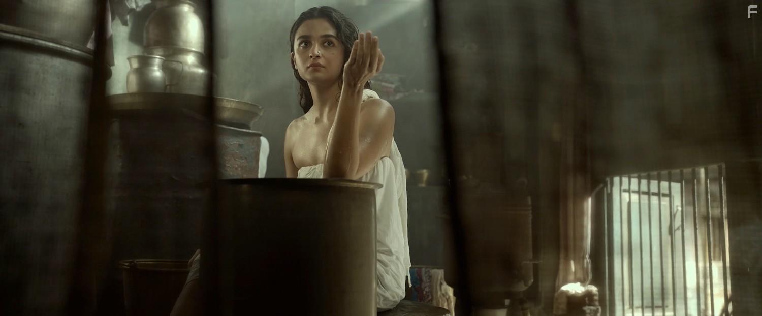 Гангубай Катавади #5