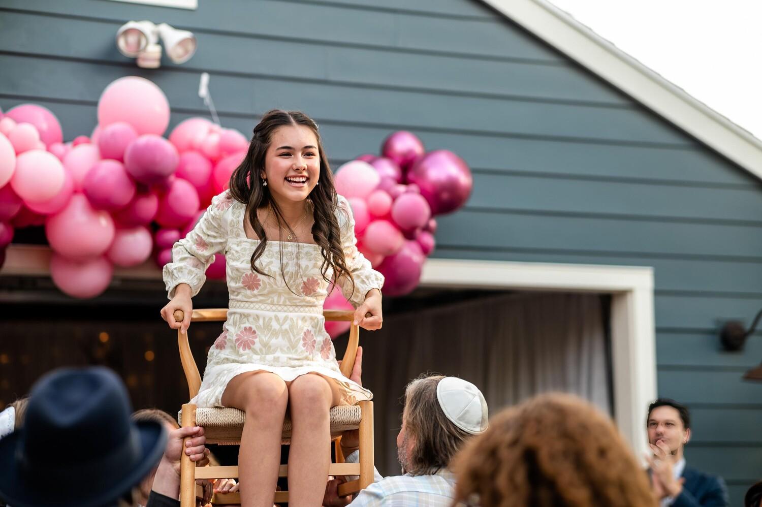 Одна большая счастливая семья