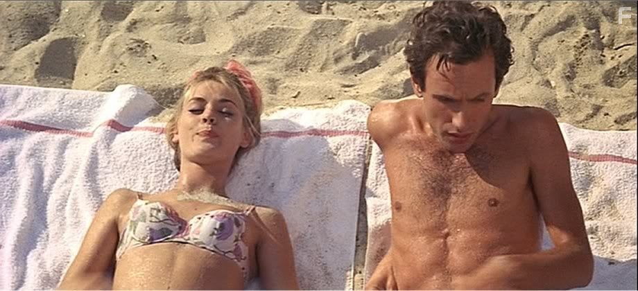 Genevi?ve Grad and Patrice Laffont in Жандарм из Сен-Тропе (1964)