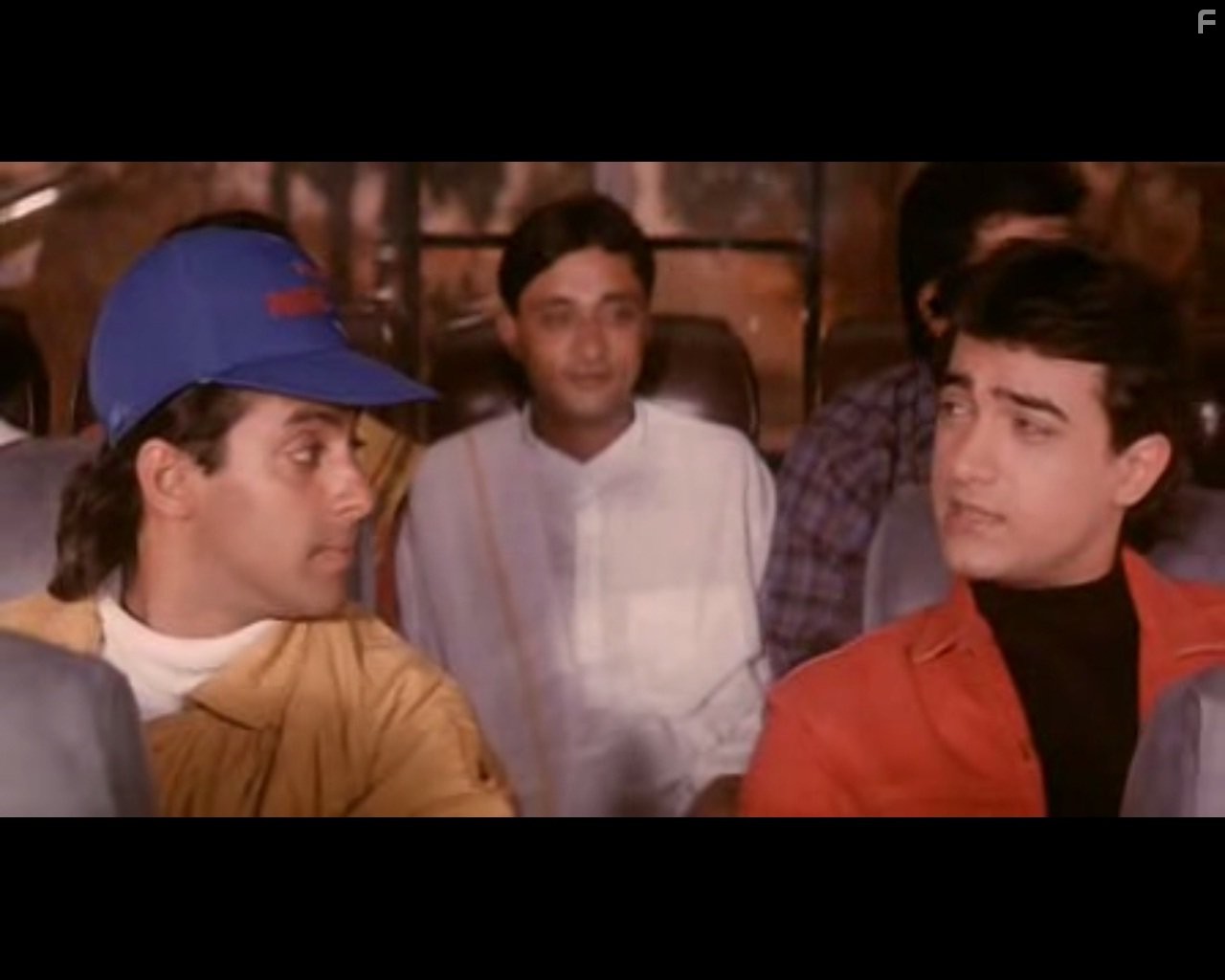 Salman Khan and Aamir Khan in Хочу жениться на дочери миллионера (1994)