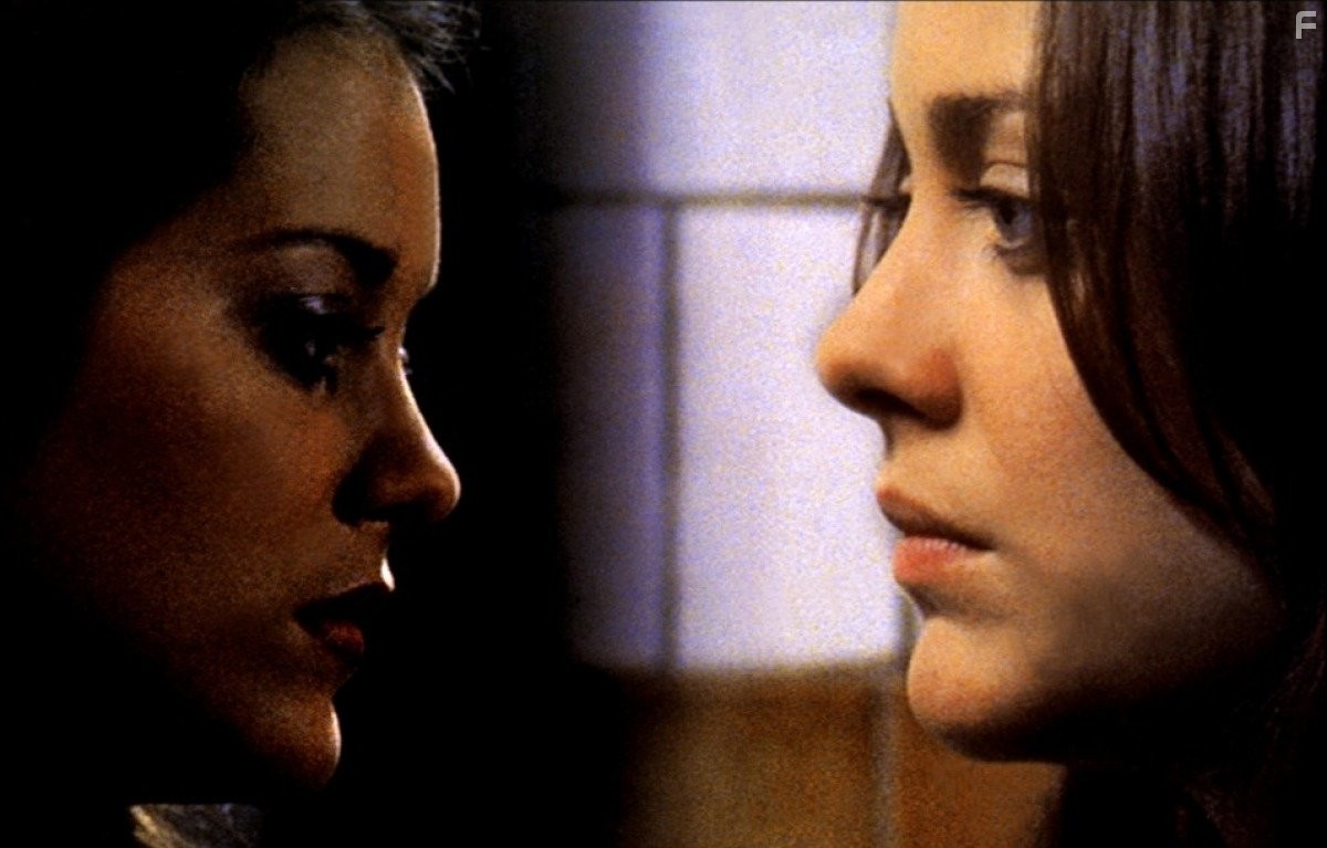 Marion Cotillard in Les jolies choses (2001)