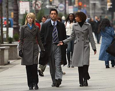 Kathryn Morris, Danny Pino, and Tracie Thoms in Детектив Раш (2003)