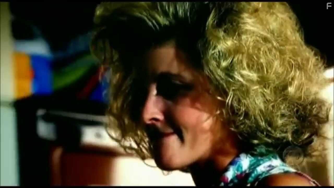 Sara Arrington in Детектив Раш (2003)