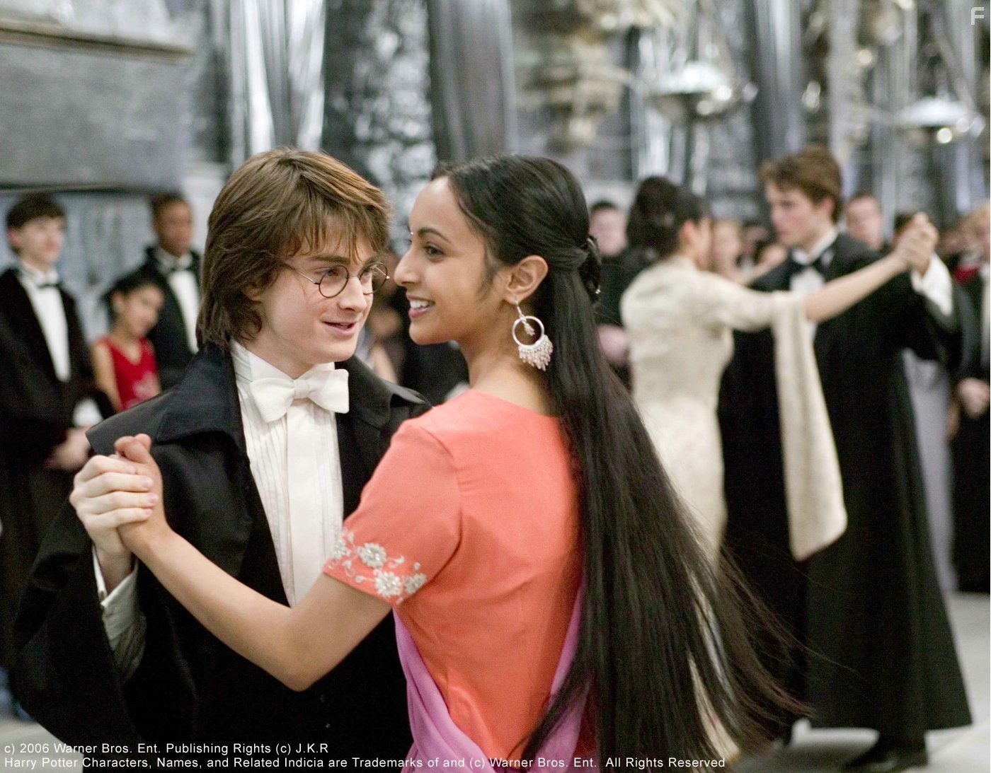 Daniel Radcliffe and Shefali Chowdhury in Гарри Поттер и кубок огня (2005)
