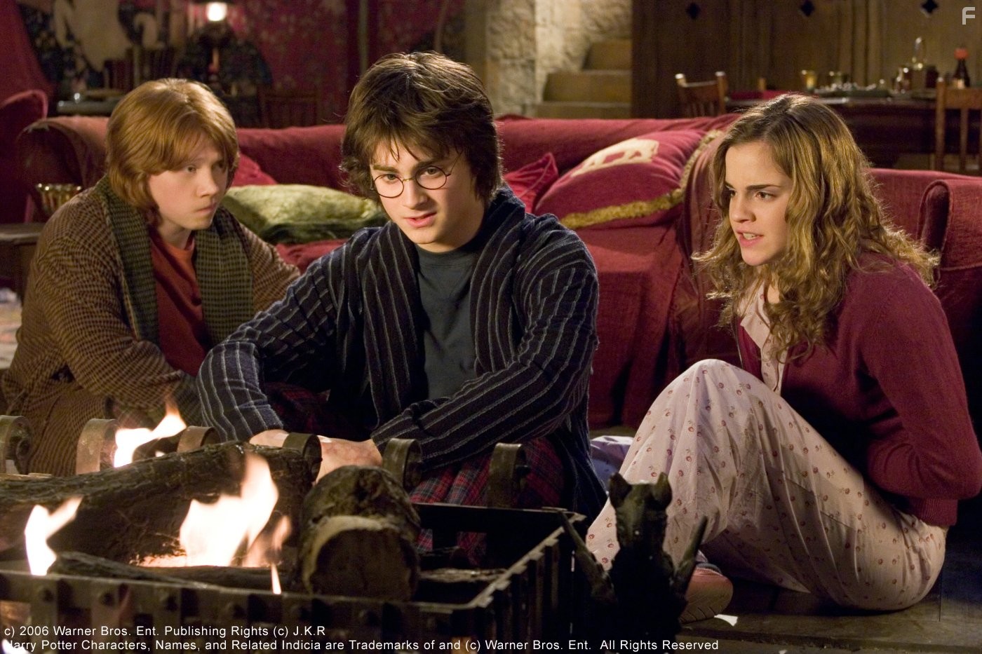 Rupert Grint, Daniel Radcliffe, and Emma Watson in Гарри Поттер и кубок огня (2005)