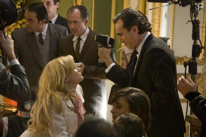 Daniel Day-Lewis and Kate Hudson in Девять (2009)