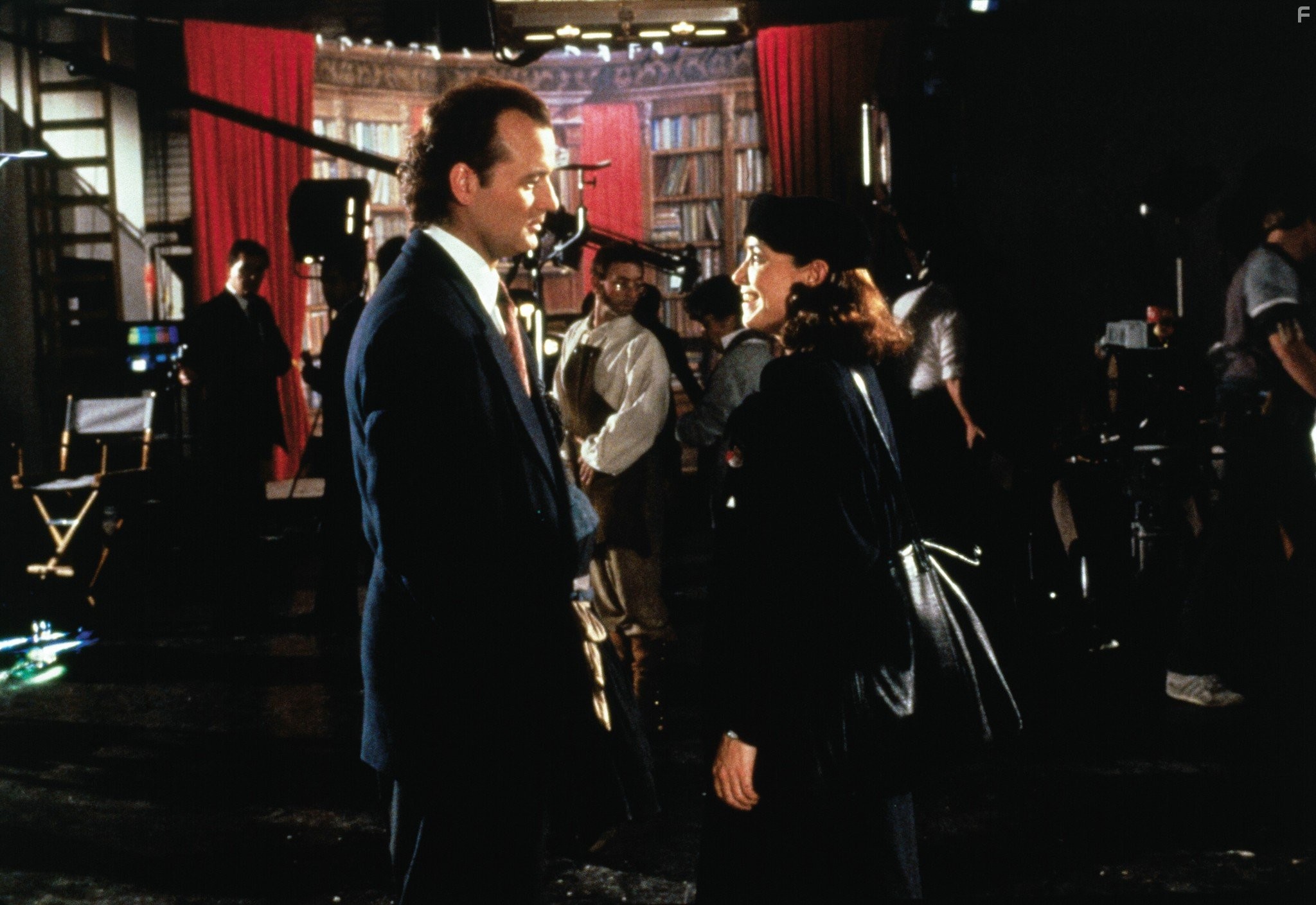 Bill Murray and Karen Allen in Новая рождественская сказка (1988)