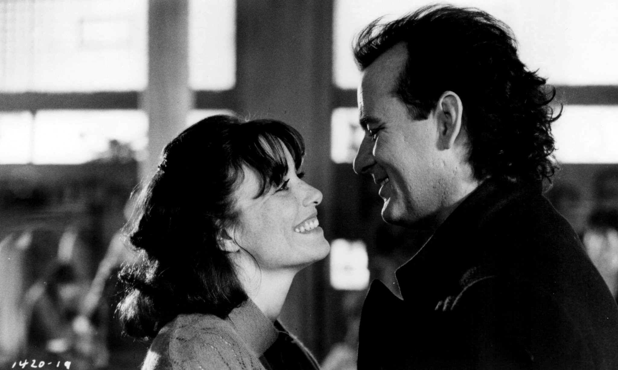 Bill Murray and Karen Allen in Новая рождественская сказка (1988)