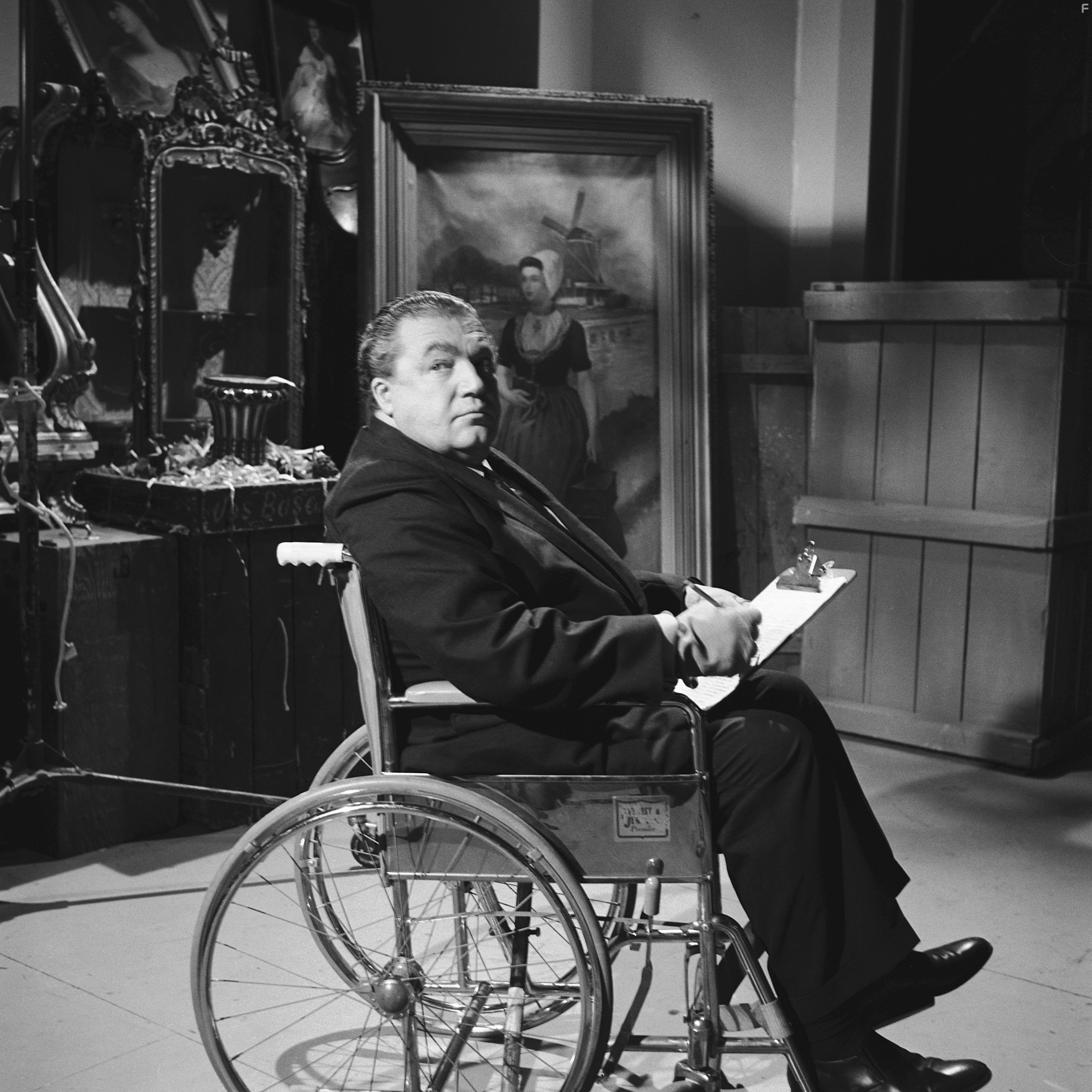 Ronald Long in Напряги извилины (1965)