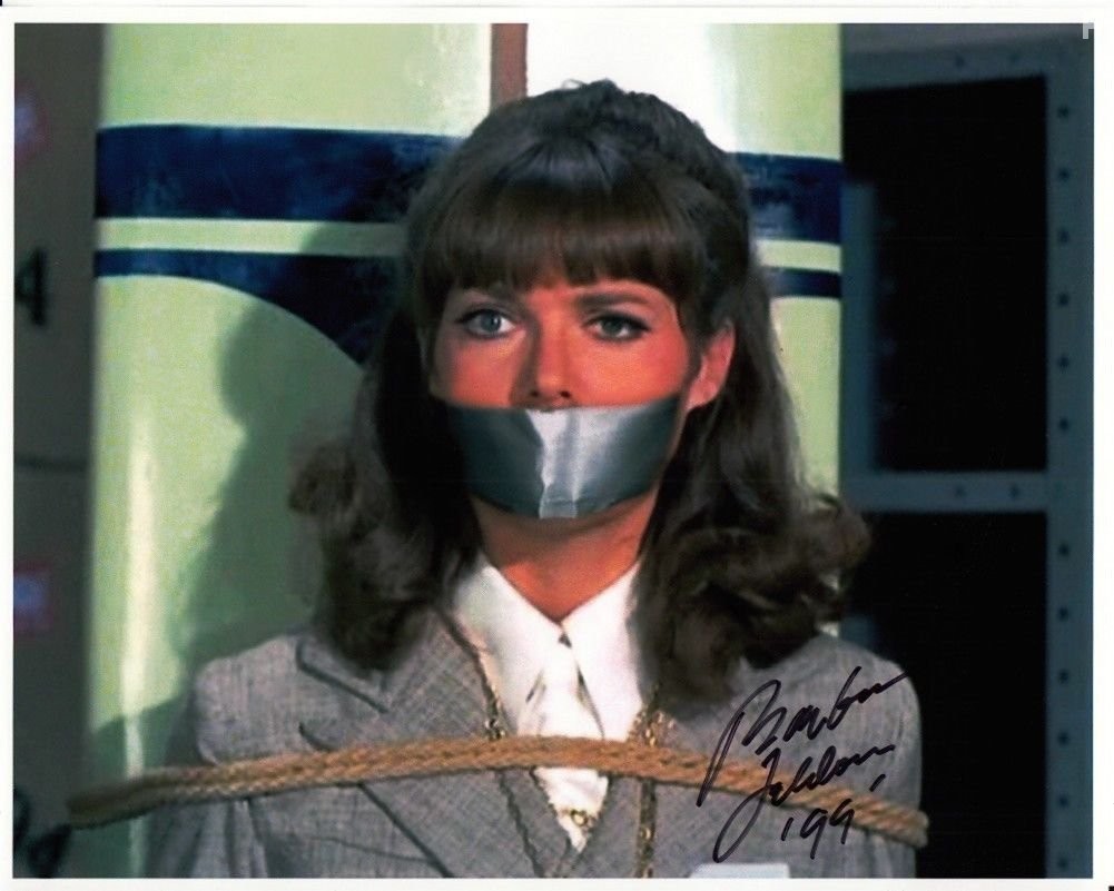 Barbara Feldon in Напряги извилины (1965)