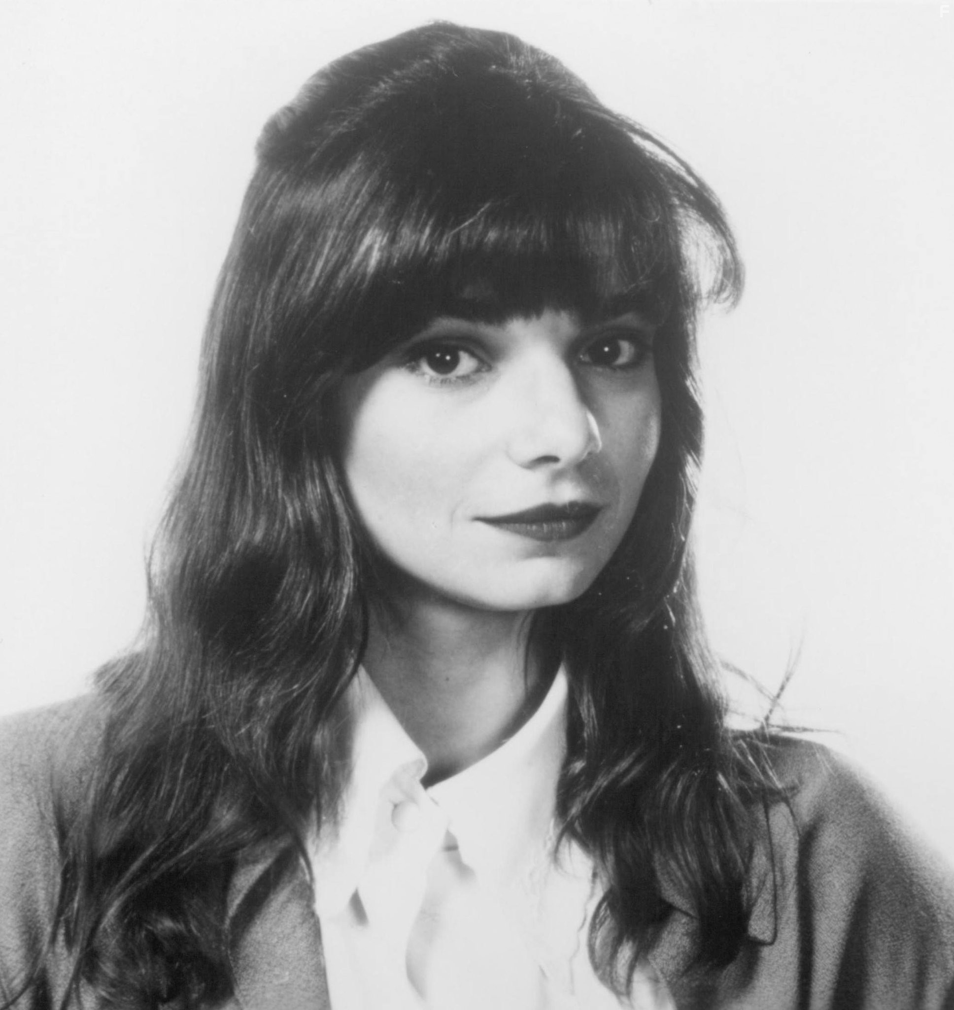 Laura San Giacomo in Еще кружок (1991)