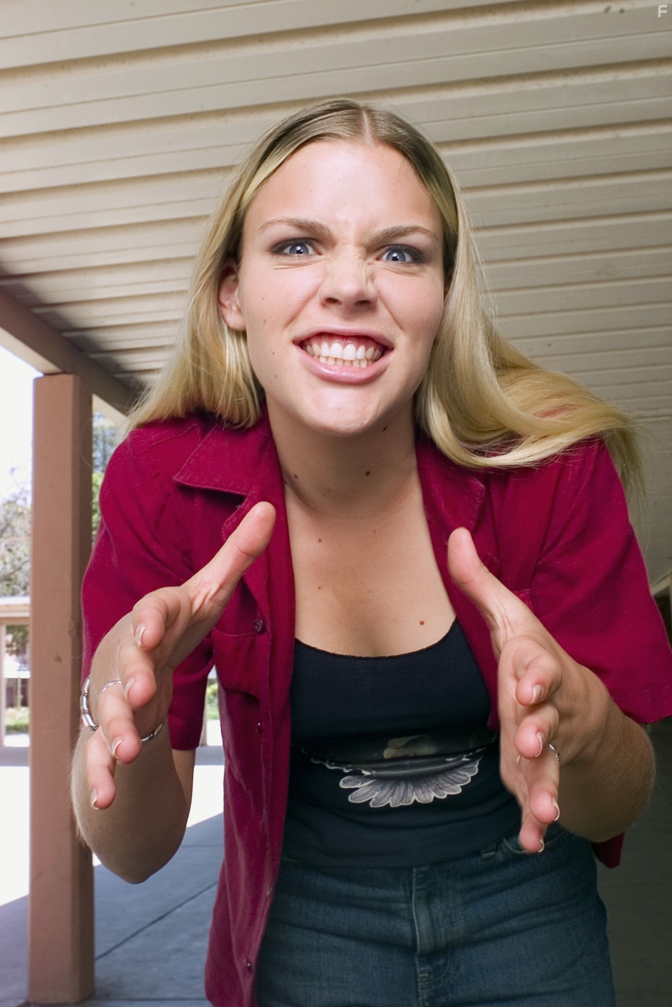 Busy Philipps in Хулиганы и ботаны (1999)