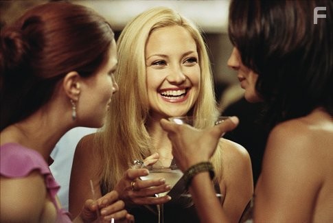 (Left to right) Kathryn Hahn as Michelle, Kate Hudson as Andie and Annie Parisse as Jeannie