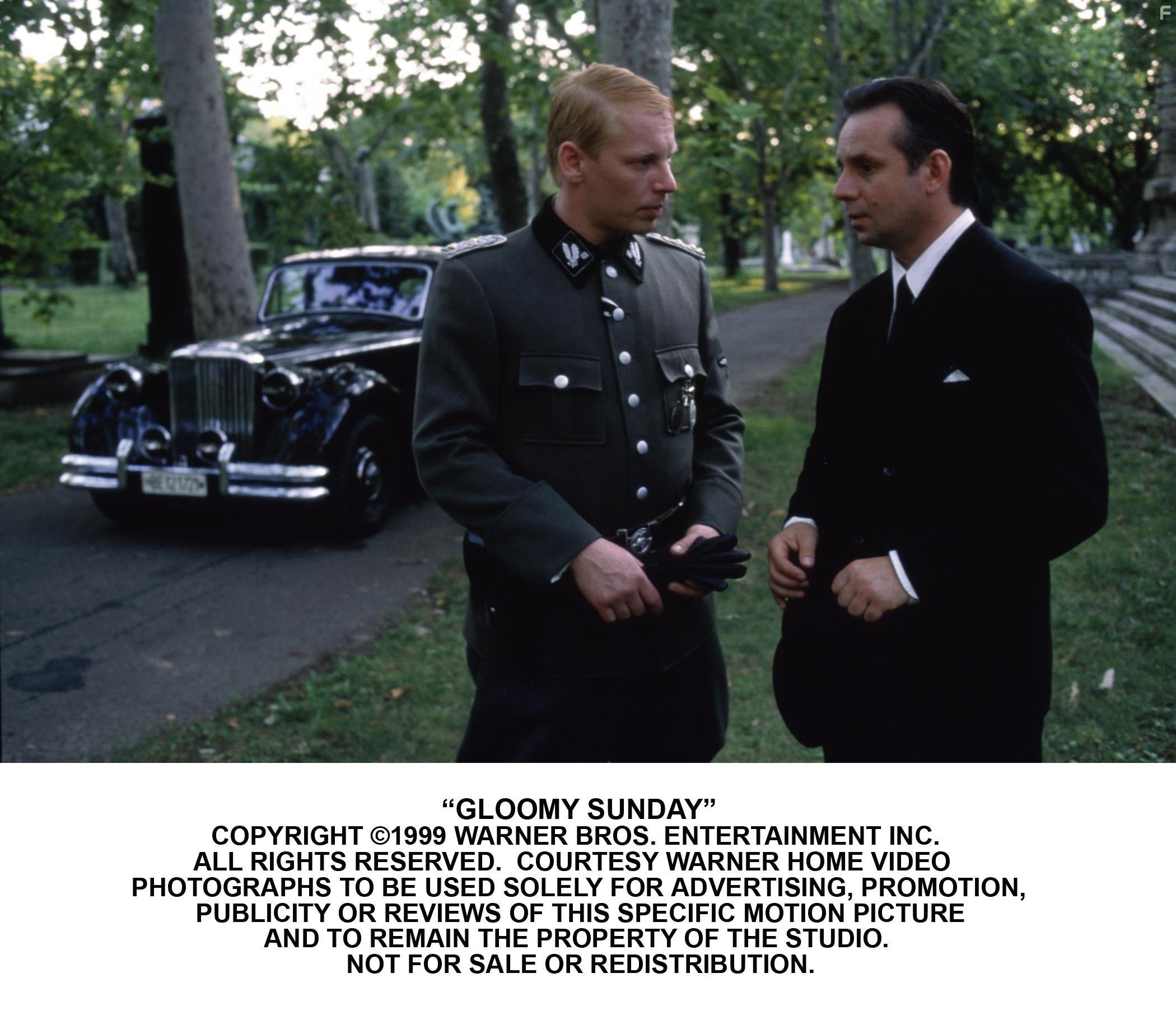 Мрачное воскресенье (1999)