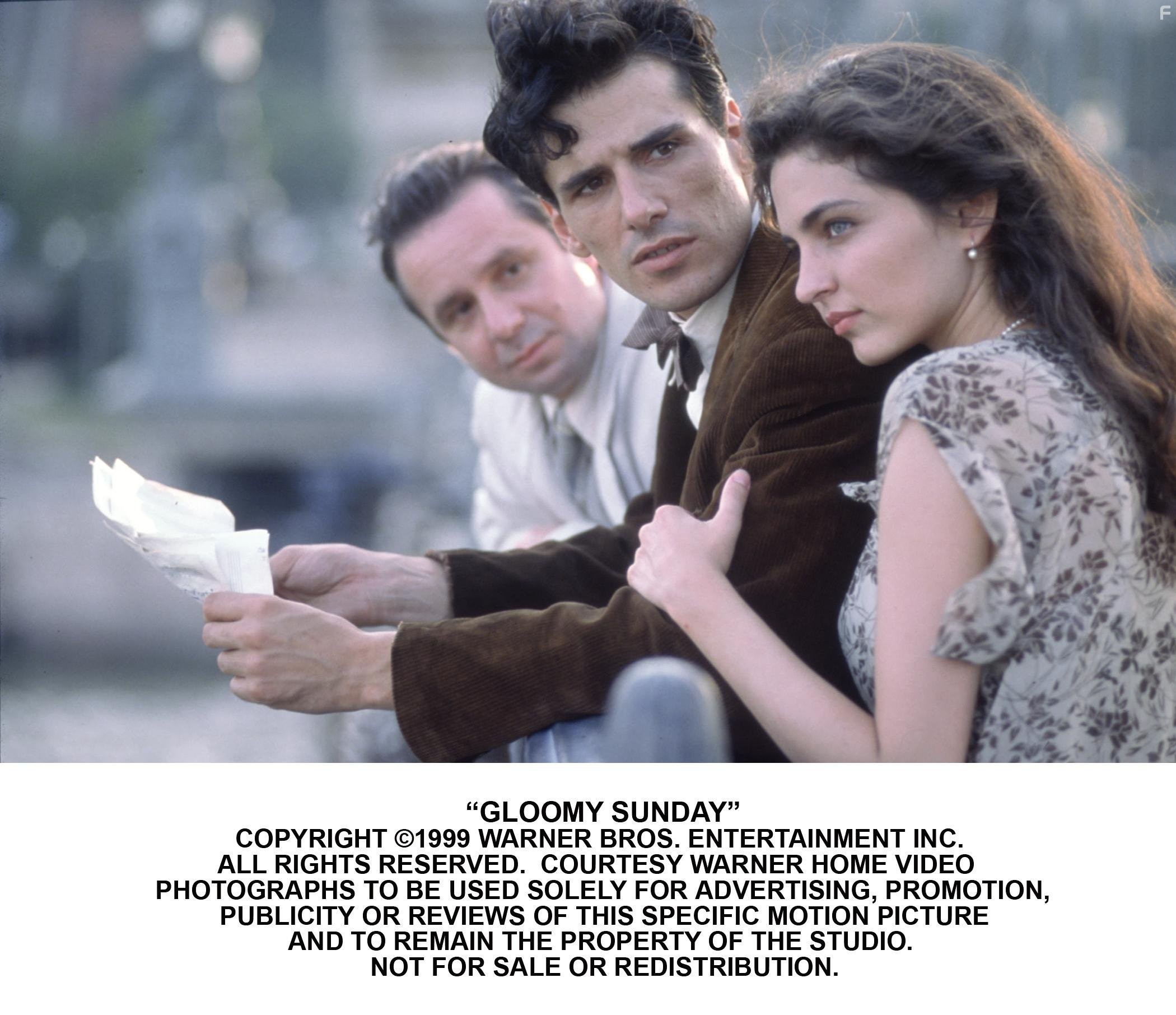 Мрачное воскресенье (1999)