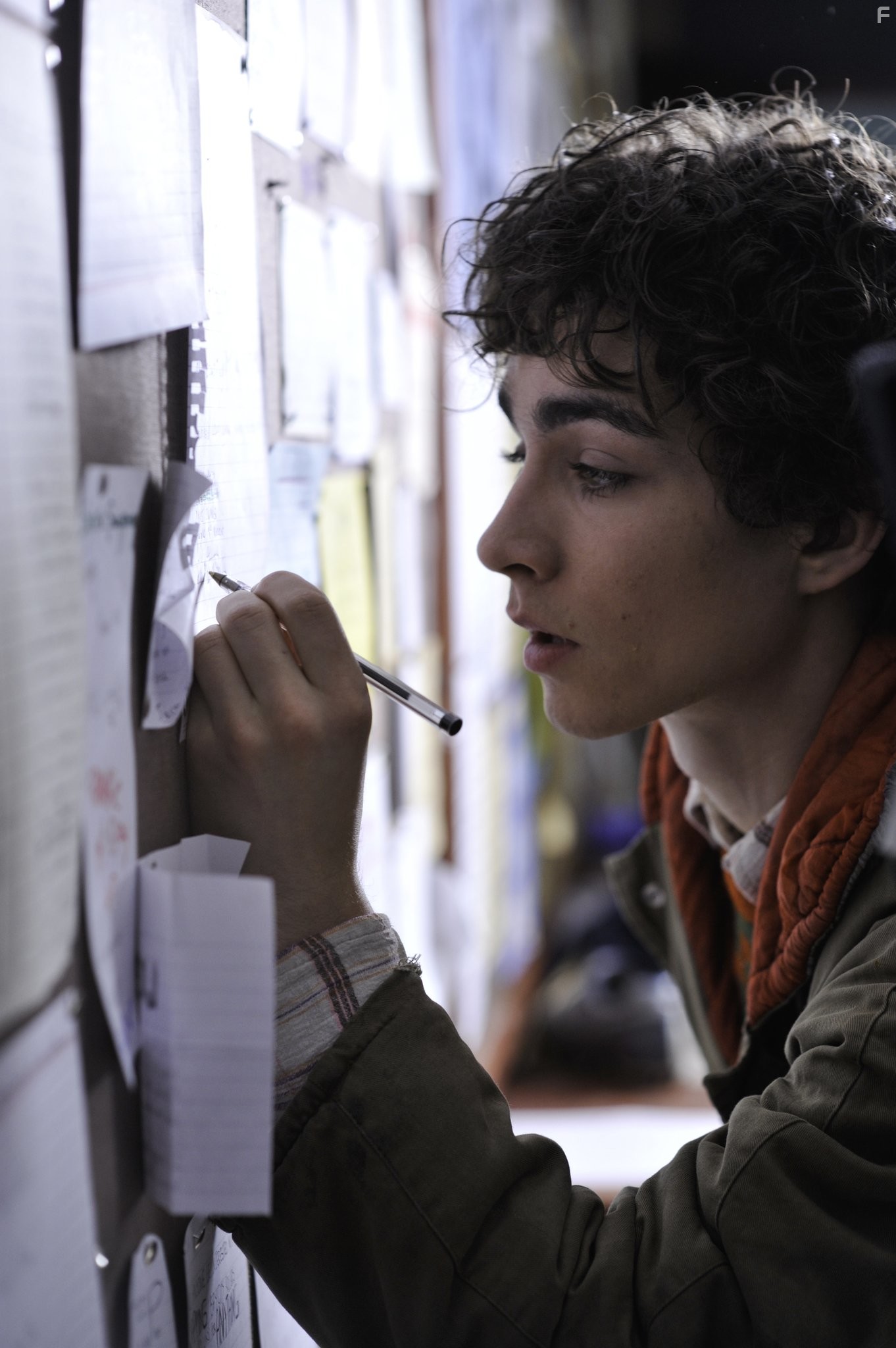 Robert Sheehan in Убить Боно (2011)