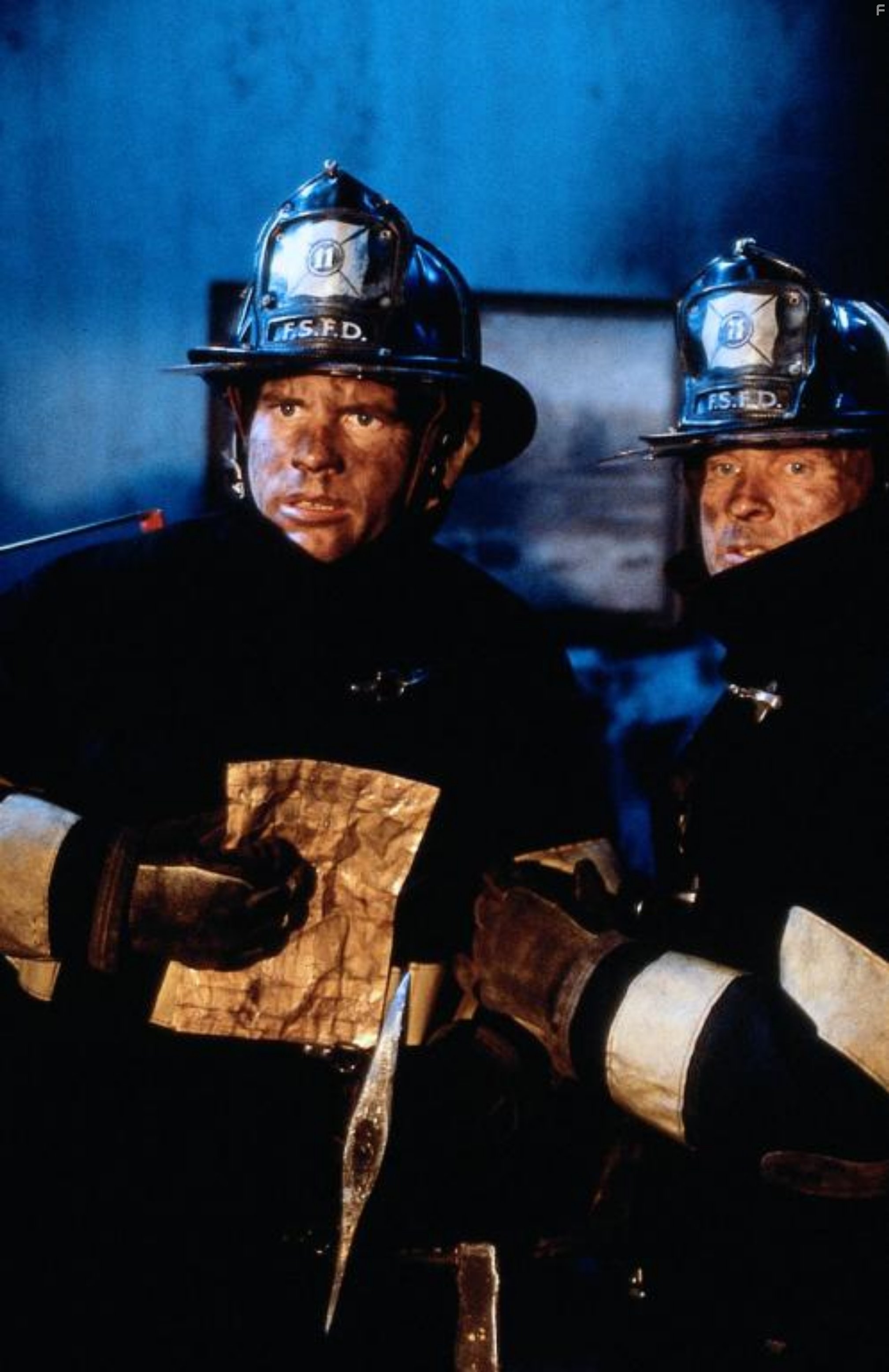 Bill Paxton and William Sadler in Нарушение территории (1992)