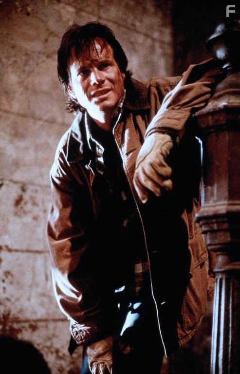 Bill Paxton in Нарушение территории (1992)