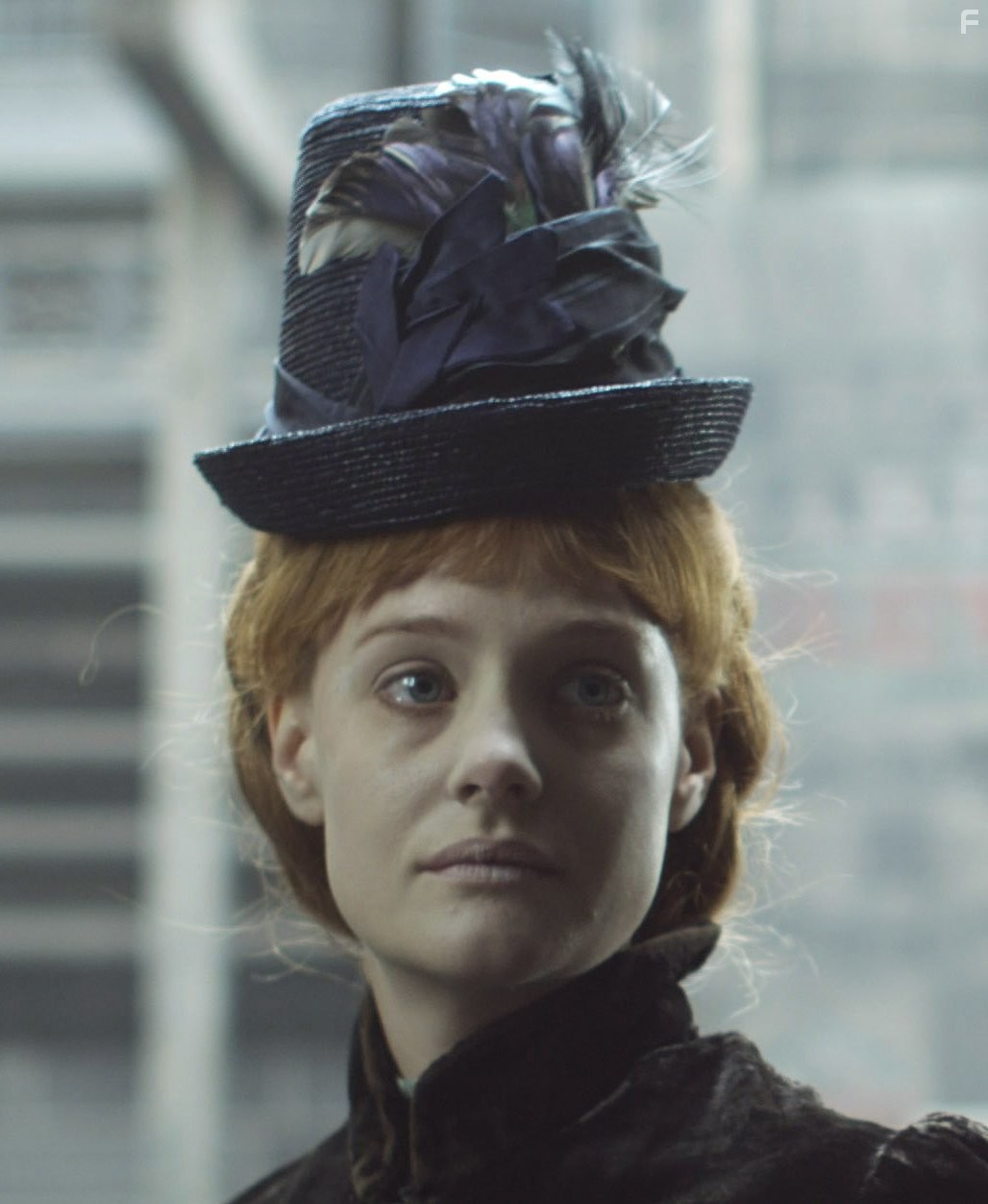 Romola Garai in Багровый лепесток и белый (2011)