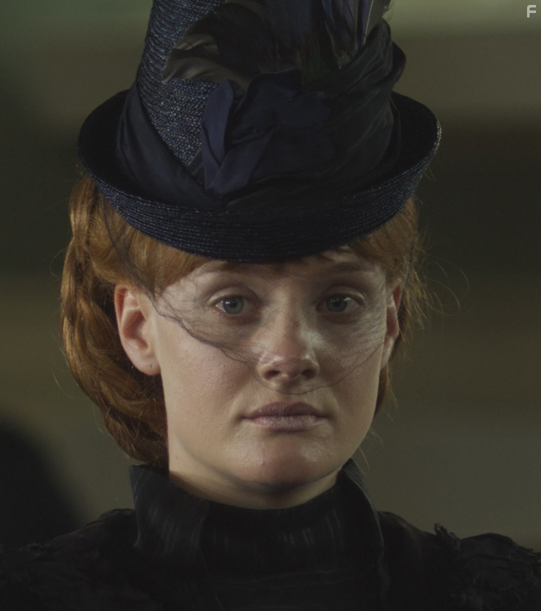 Romola Garai in Багровый лепесток и белый (2011)
