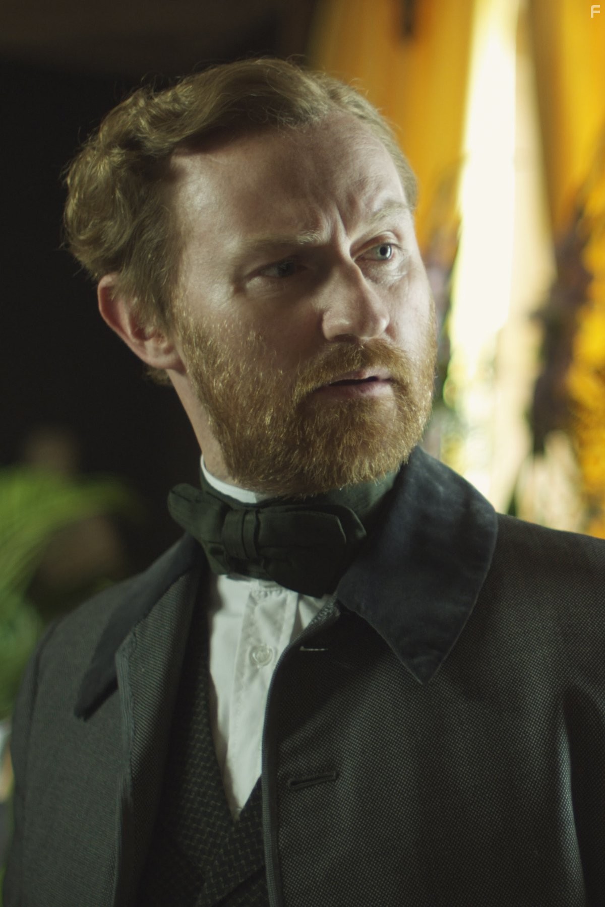 Mark Gatiss in Багровый лепесток и белый (2011)
