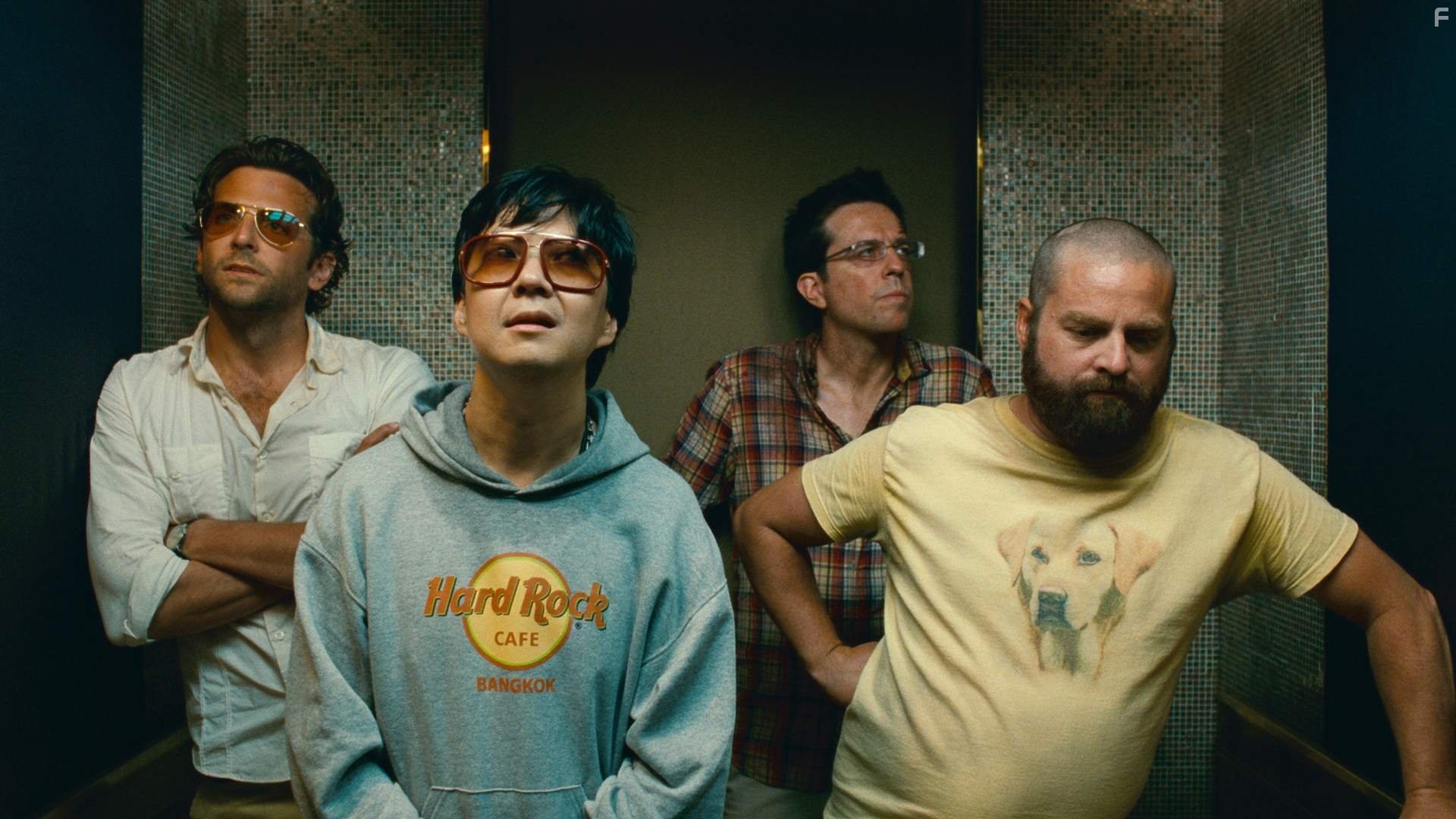 Bradley Cooper, Zach Galifianakis, Ken Jeong, and Ed Helms in Мальчишник 2: Из Вегаса в Бангкок (2011)