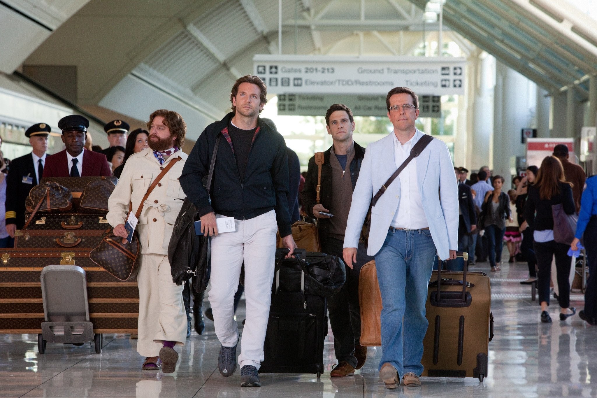 Justin Bartha, Bradley Cooper, Zach Galifianakis, and Ed Helms in Мальчишник 2: Из Вегаса в Бангкок (2011)