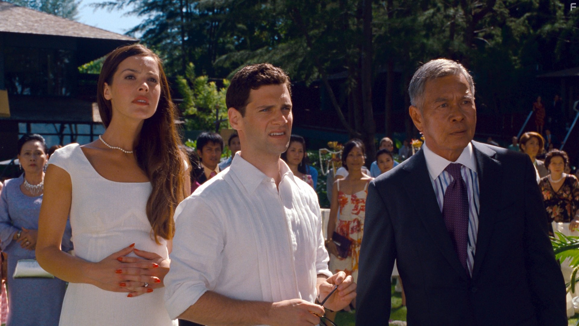 Sasha Barrese, Justin Bartha, and Nirut Sirichanya in Мальчишник 2: Из Вегаса в Бангкок (2011)