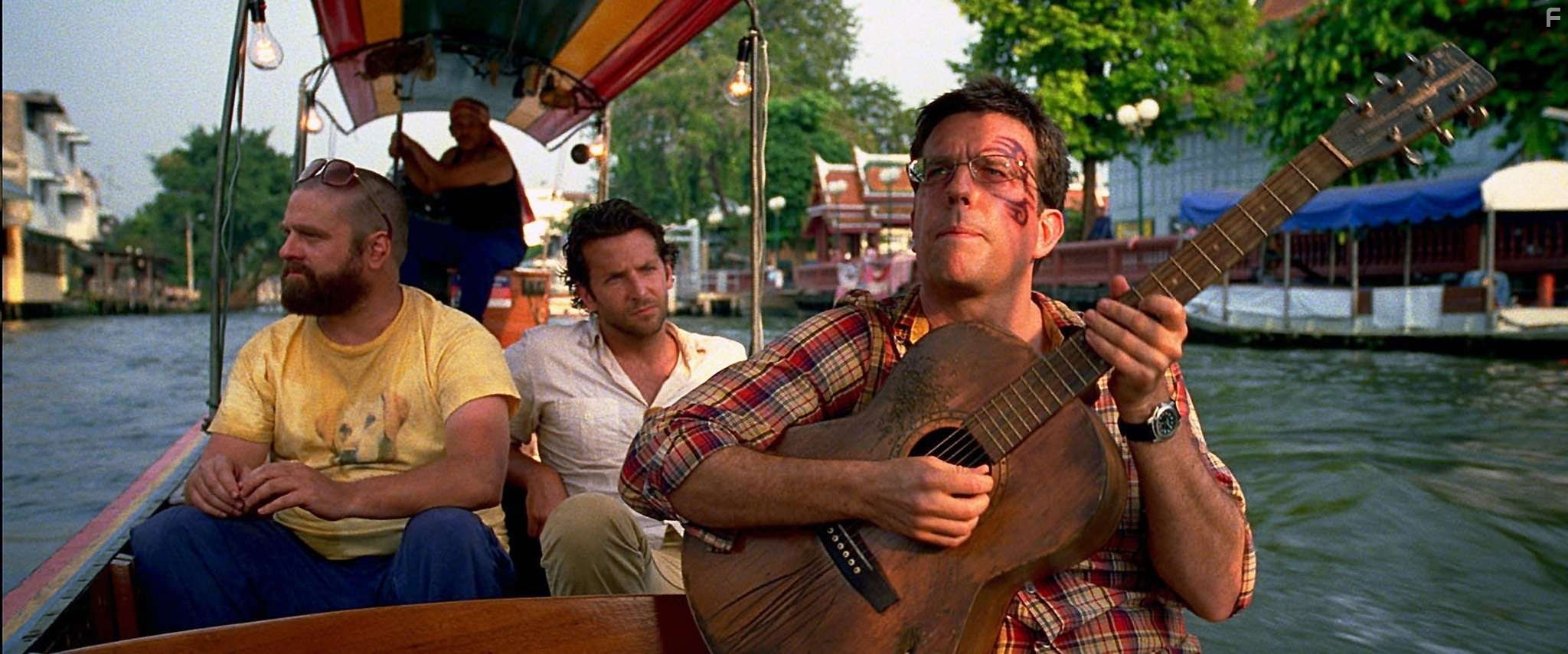 Bradley Cooper, Zach Galifianakis, and Ed Helms in Мальчишник 2: Из Вегаса в Бангкок (2011)