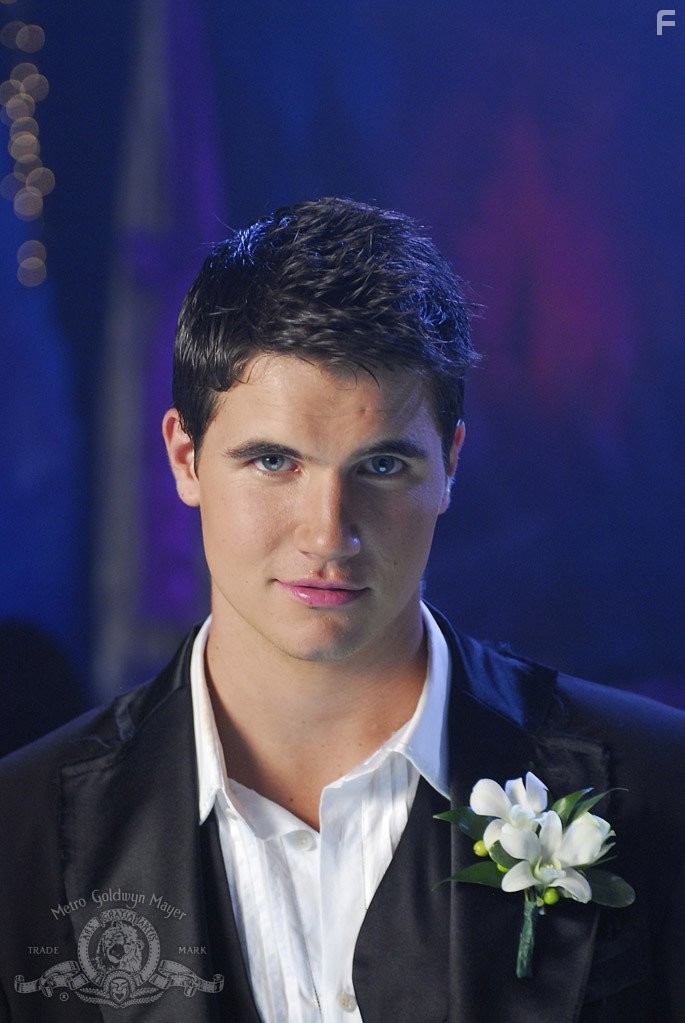 Robbie Amell in Сквозь объектив (2008)