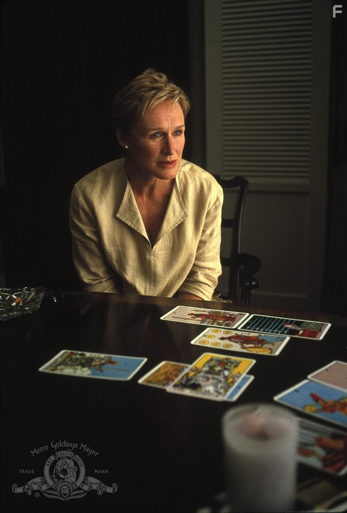 Glenn Close in Женские тайны (2000)