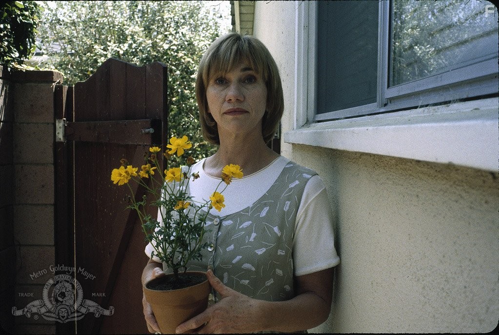 Kathy Baker in Женские тайны (2000)