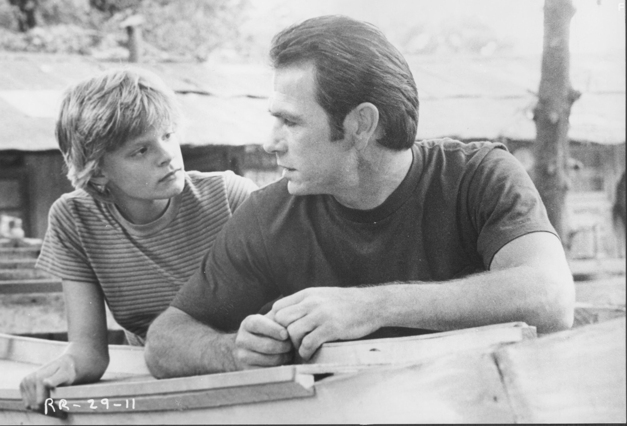 Tommy Lee Jones and Martha Plimpton in The River Rat (1984)