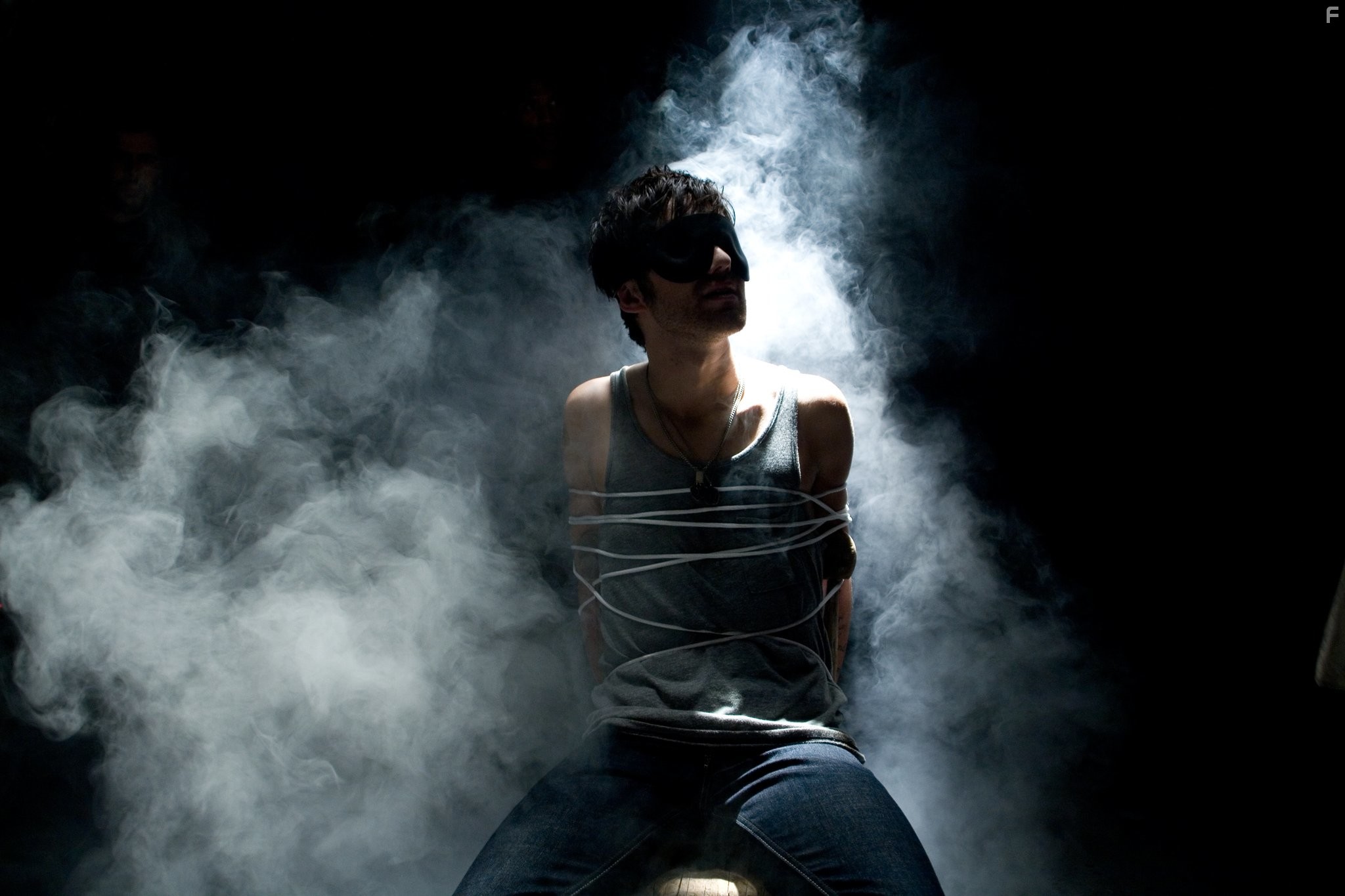 Thomas Dekker in Ба-бах! (2010)