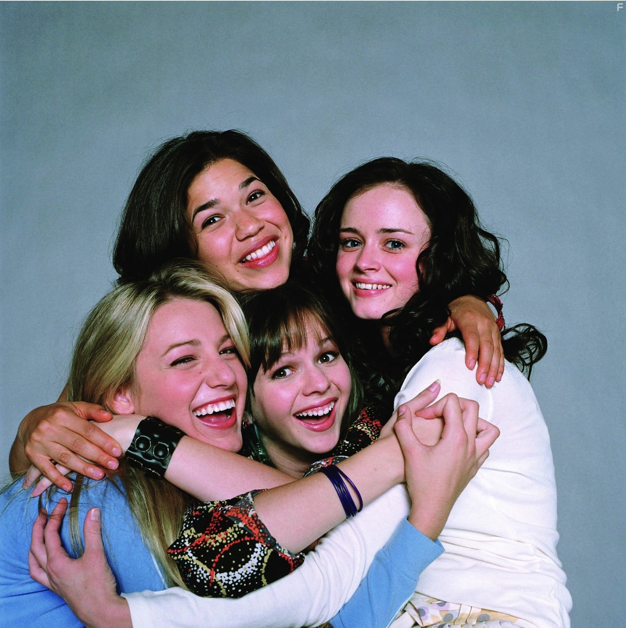 Alexis Bledel, Blake Lively, Amber Tamblyn, and America Ferrera in Джинсы - талисман (2005)