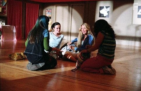 Alexis Bledel, Blake Lively, Amber Tamblyn, and America Ferrera in Джинсы - талисман (2005)