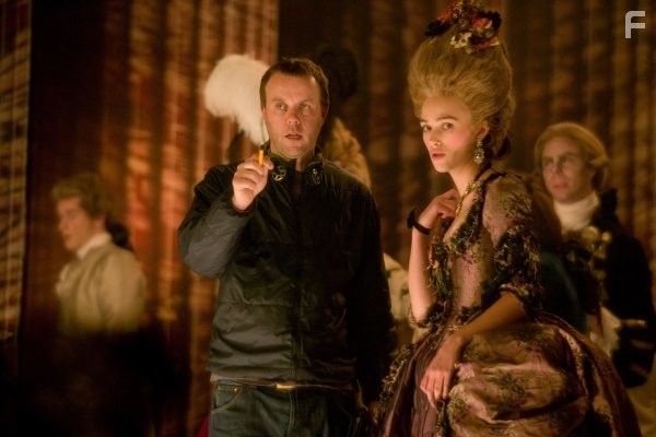 Keira Knightley and Saul Dibb in Герцогиня (2008)