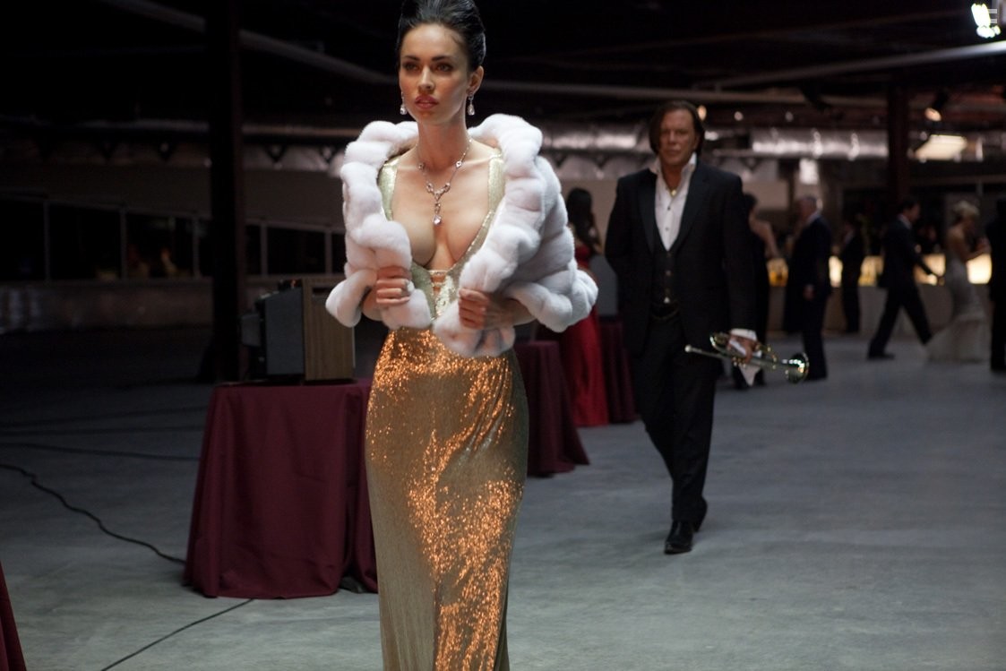 Mickey Rourke and Megan Fox in Игры страсти (2010)