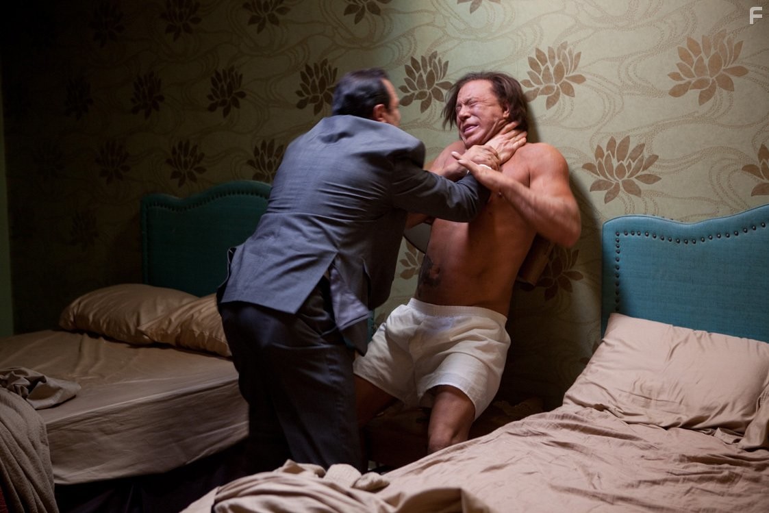 Mickey Rourke in Игры страсти (2010)